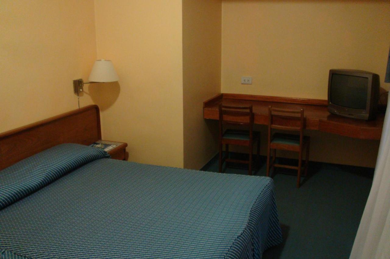 Alfa Hotel Buenos Aires Esterno foto